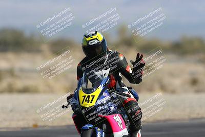 media/Dec-07-2025-CVMA (Sun) [[3e7d2de5dc]]/Race 5-Formula UL-CVMA Hooligans-American Thunder/